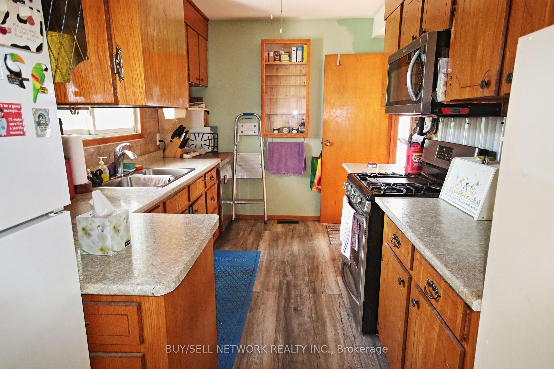 Property Photo:  9 Hemlock Street  ON K0L 1M0 