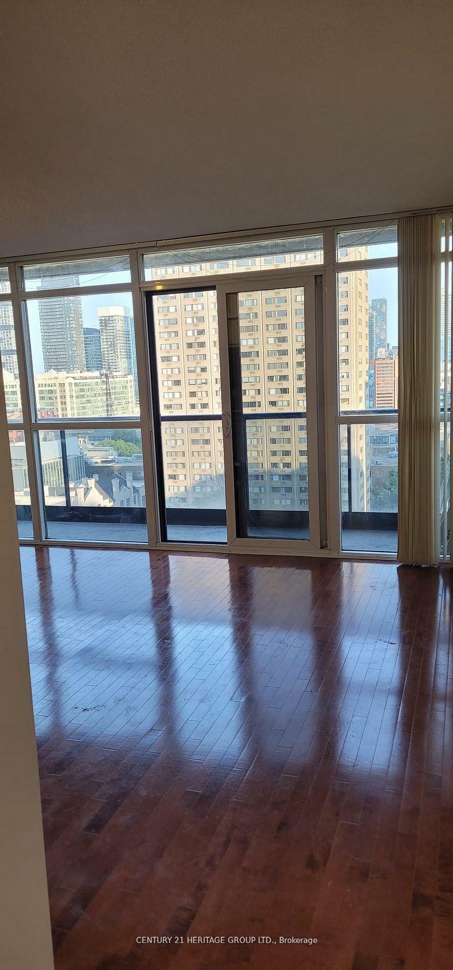 Property Photo: 25 Carlton Street 1402 ON M5B 1L4
