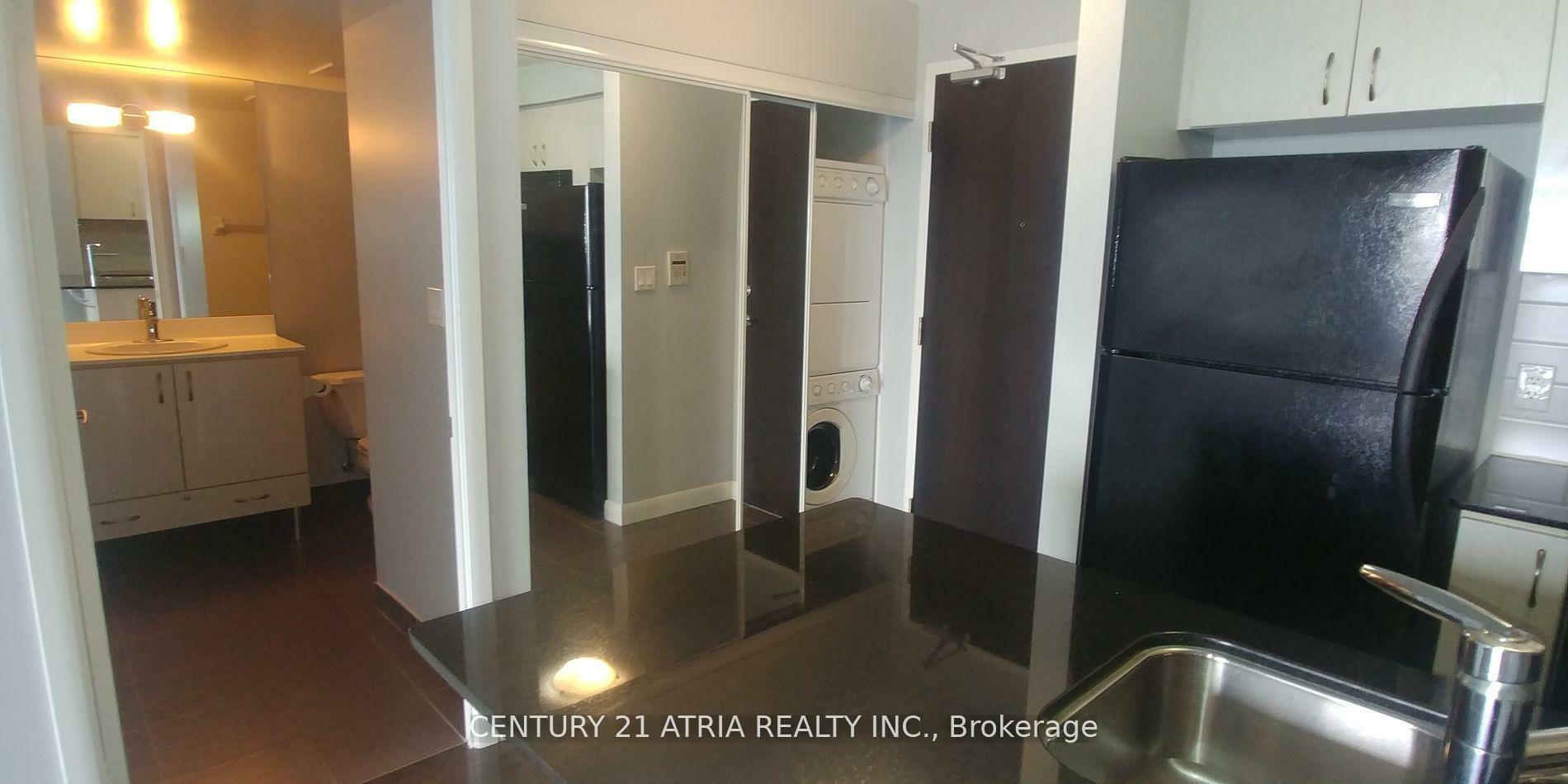 Property Photo: 5793 Yonge Street #1002 ON M2M 0A9