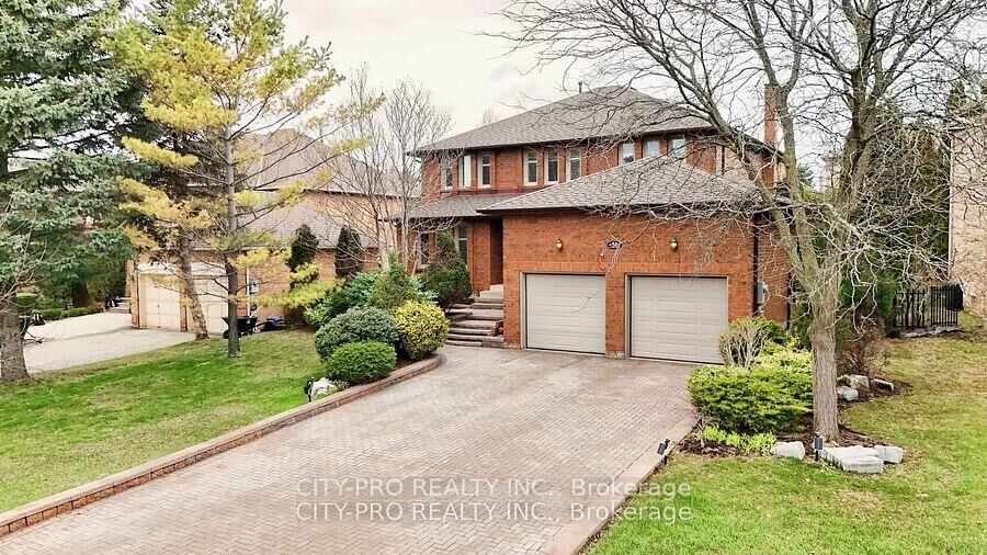Photo de la propriété:  58 Rossmull Crescent  ON L4L 7C8 