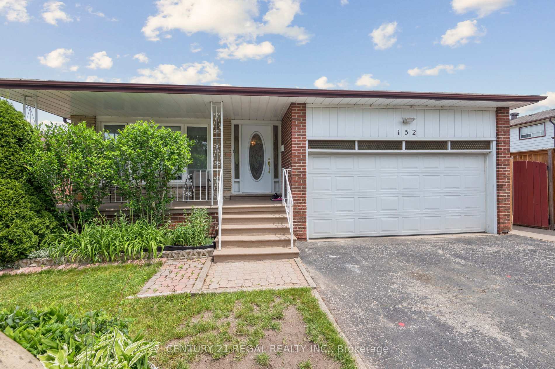 152 Weir Crescent  Toronto ON M1E 4T5 photo