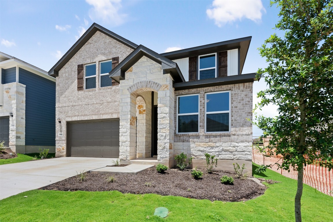 Property Photo:  108 Brislecone Pass  TX 78634 