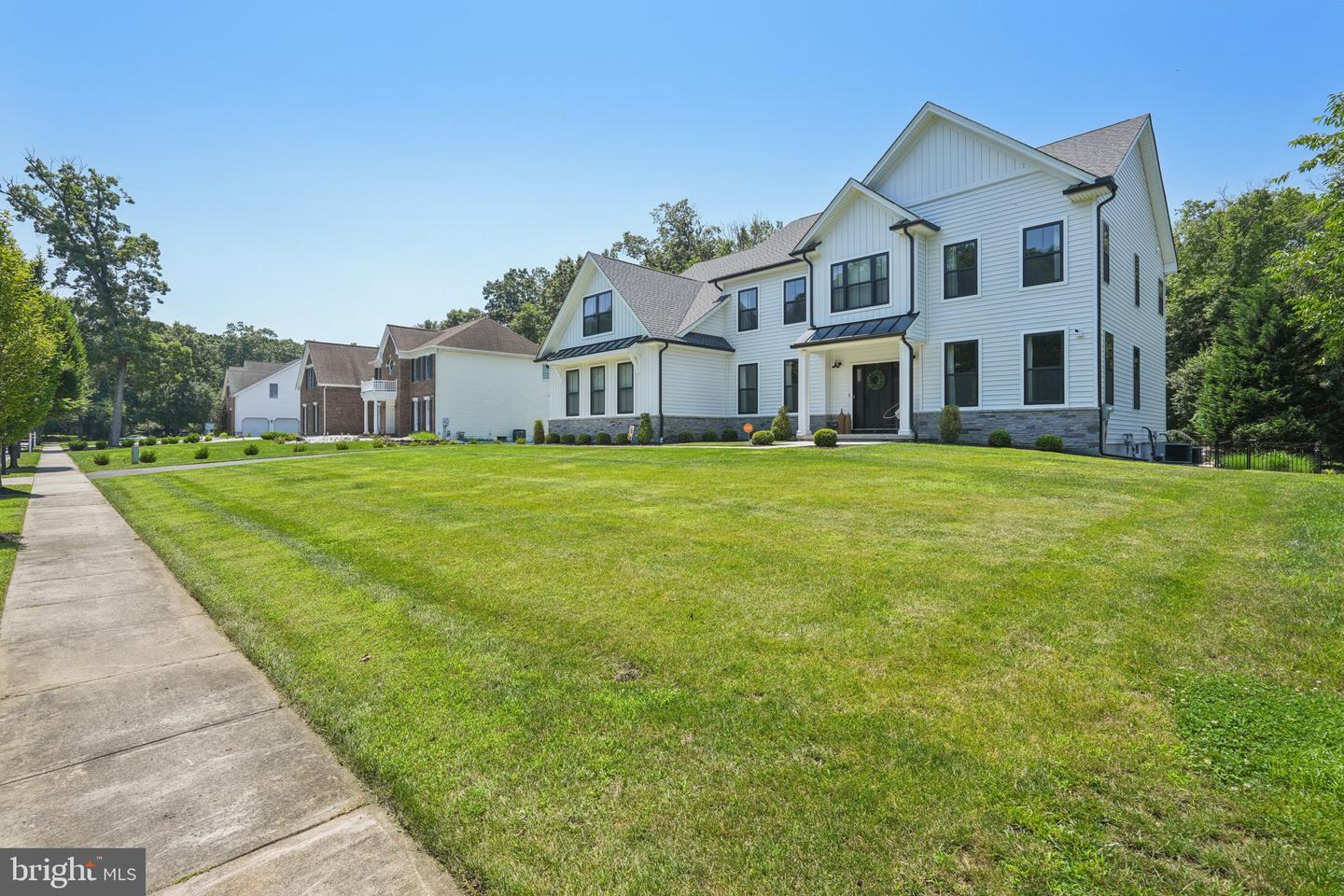 Property Photo:  5 Randolph Drive  NJ 08691 