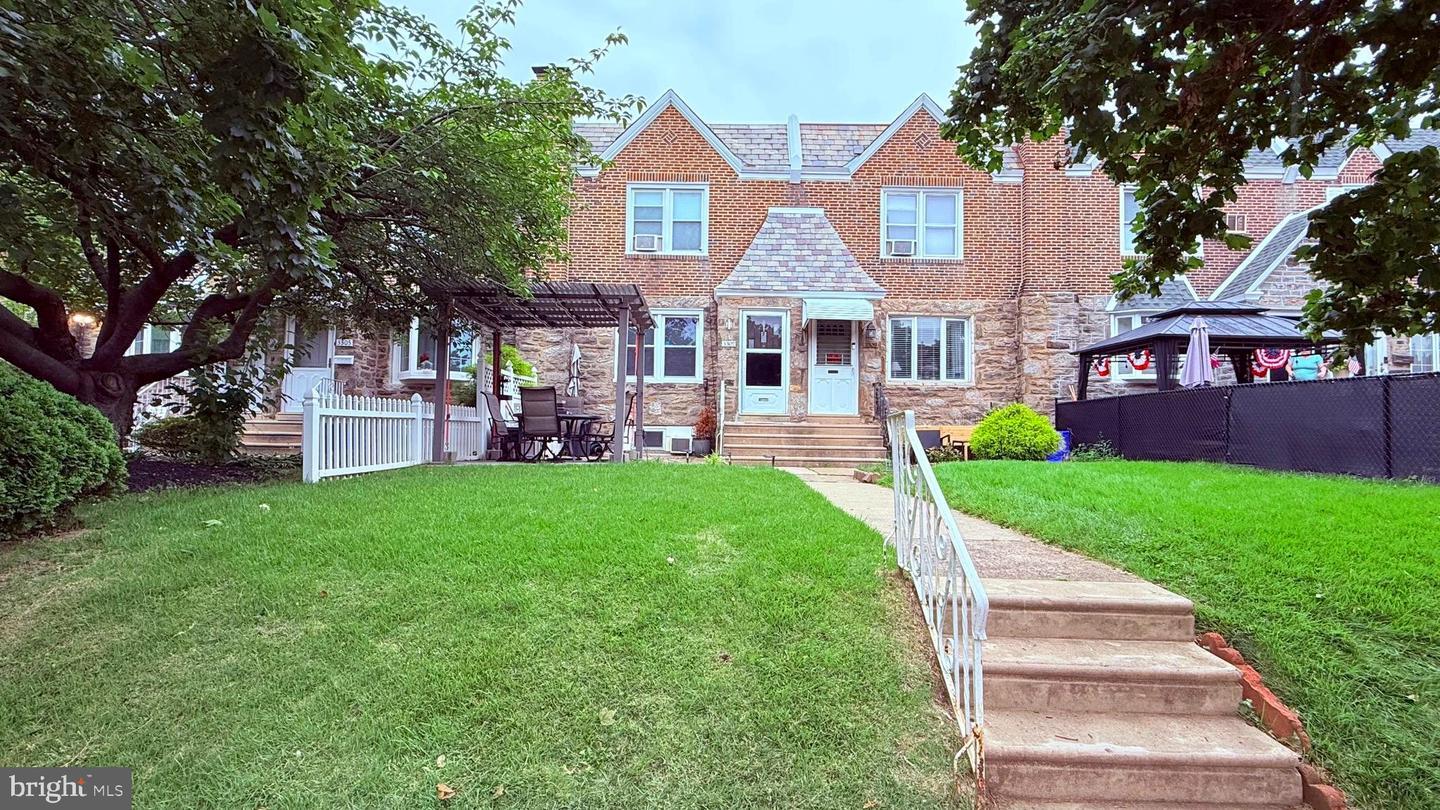 3307 Shelmire Avenue  Philadelphia PA 19136 photo