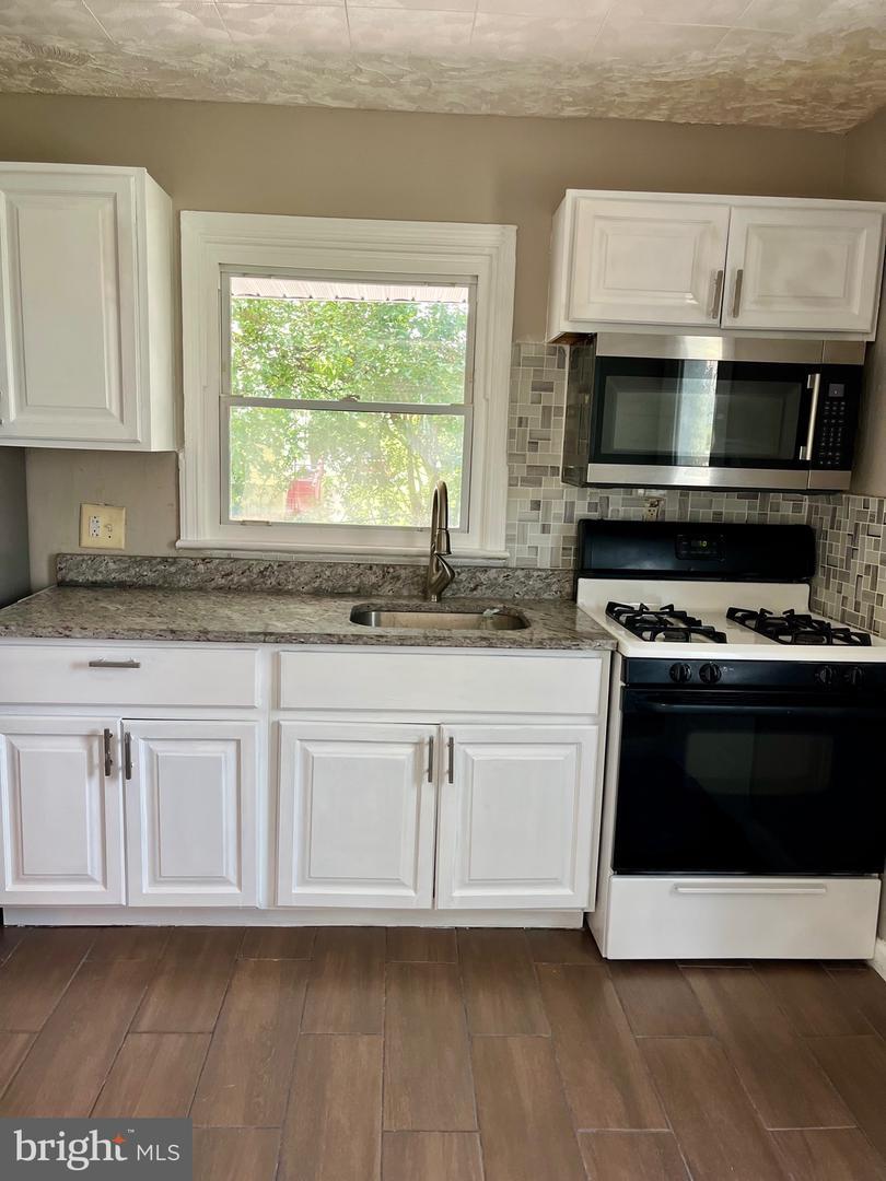 Property Photo: 5112 72nd Place MD 20784