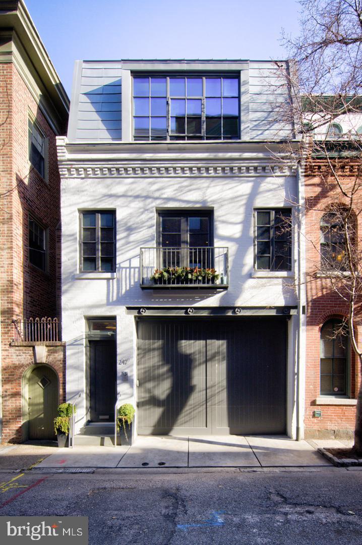 247 S Van Pelt Street  Philadelphia PA 19103 photo