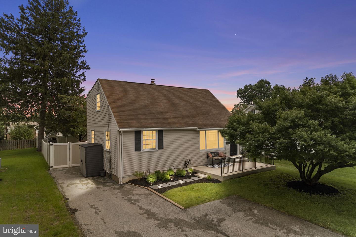 2625 Summit Avenue  Broomall PA 19008 photo