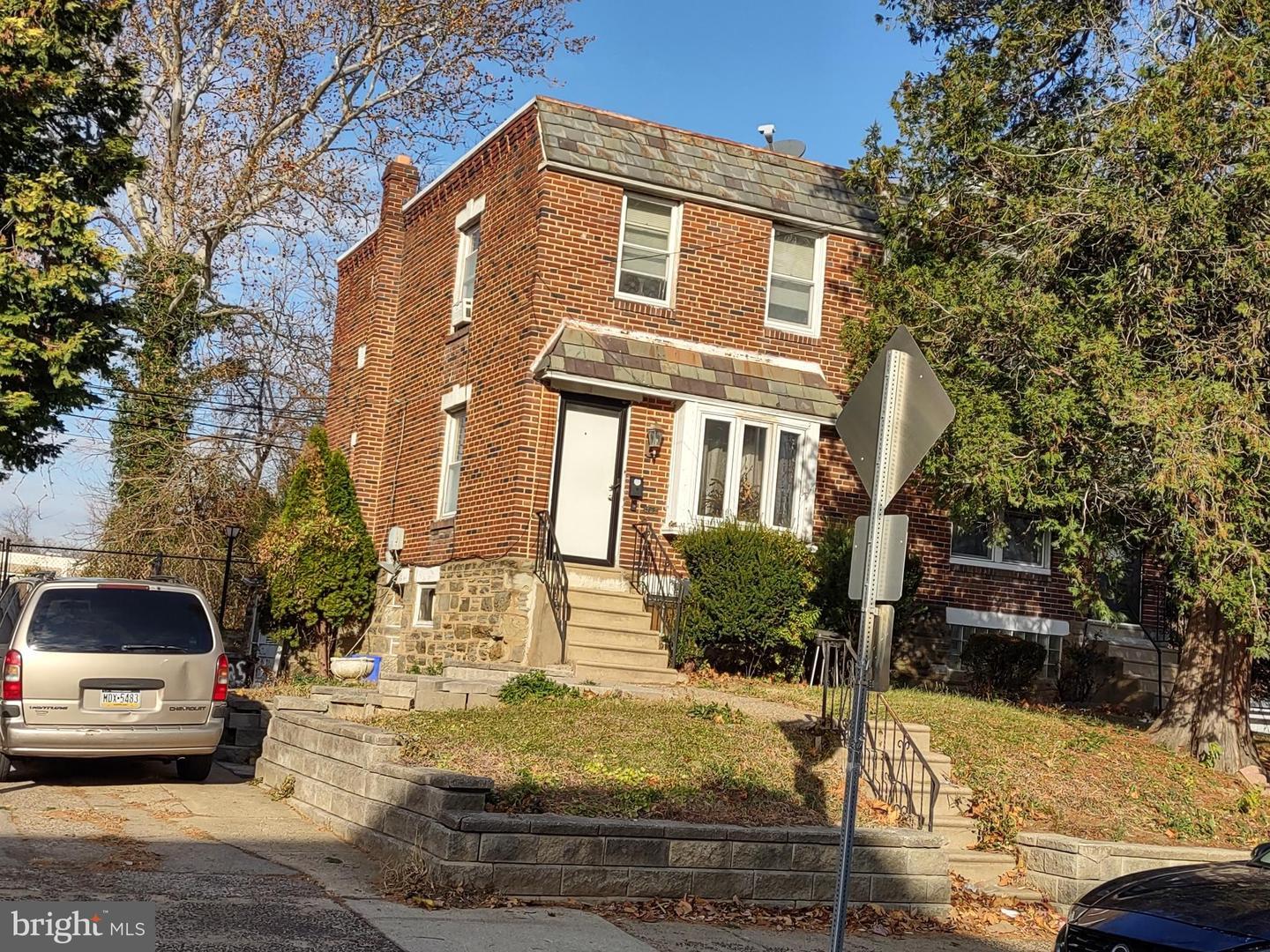 Property Photo:  325 W Manheim Street  PA 19144 