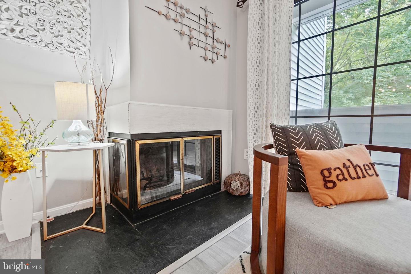 Property Photo: 1647 Carriage House Terr E MD 20904