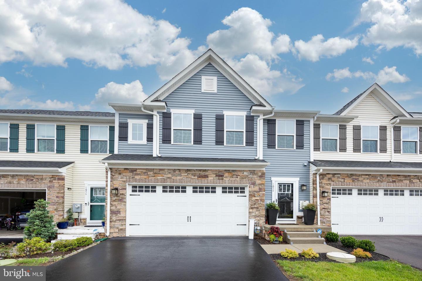 Property Photo: 1054 Moscariello Lane PA 19468
