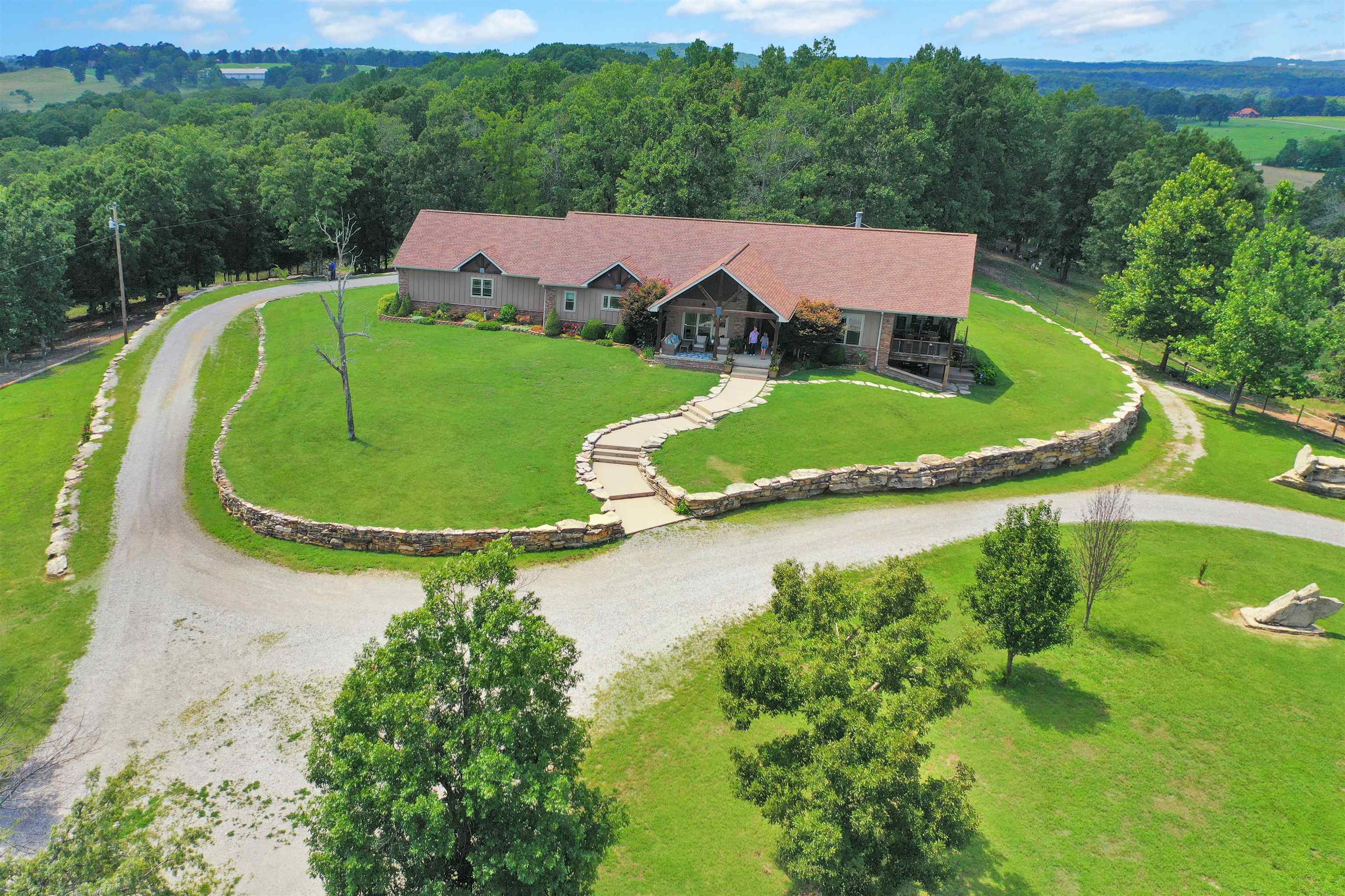 Property Photo: 6633 Hwy 201 S Highway AR 72653
