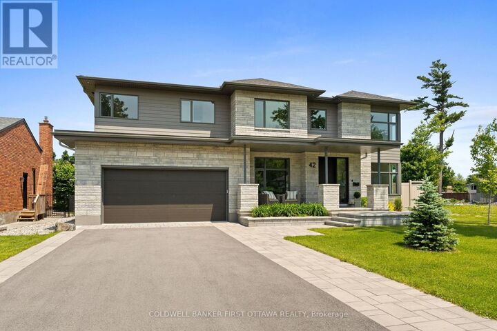 Property Photo: 42 Parkland Crescent ON K2H 7W5