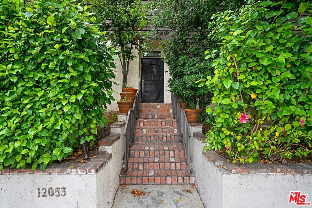 Property Photo:  12053 Emelita St  CA 91607 