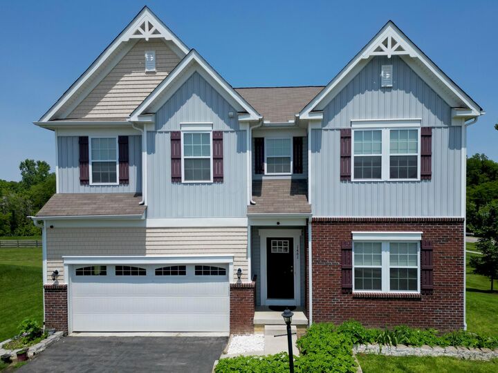 1461 Hoovler Way  Pataskala OH 43062 photo