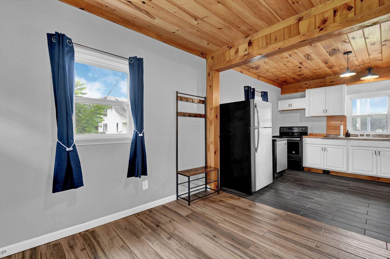Property Photo:  1105 Dutch Lane NW Road  OH 43055 