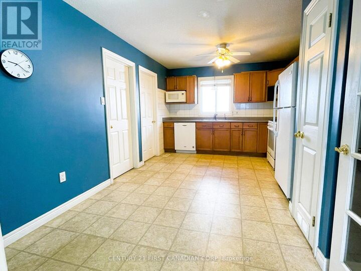 Photo de la propriété:  567 Sprucewood Drive  ON N5X 4J5 