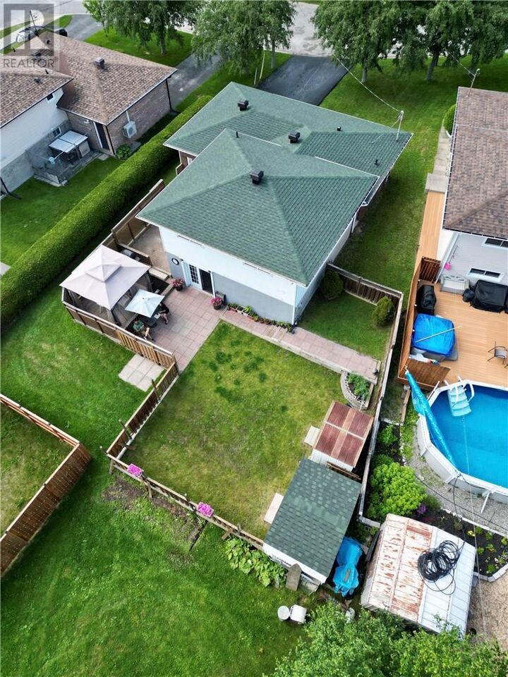 Property Photo: 2509 Dorsett Drive ON P3B 4A3