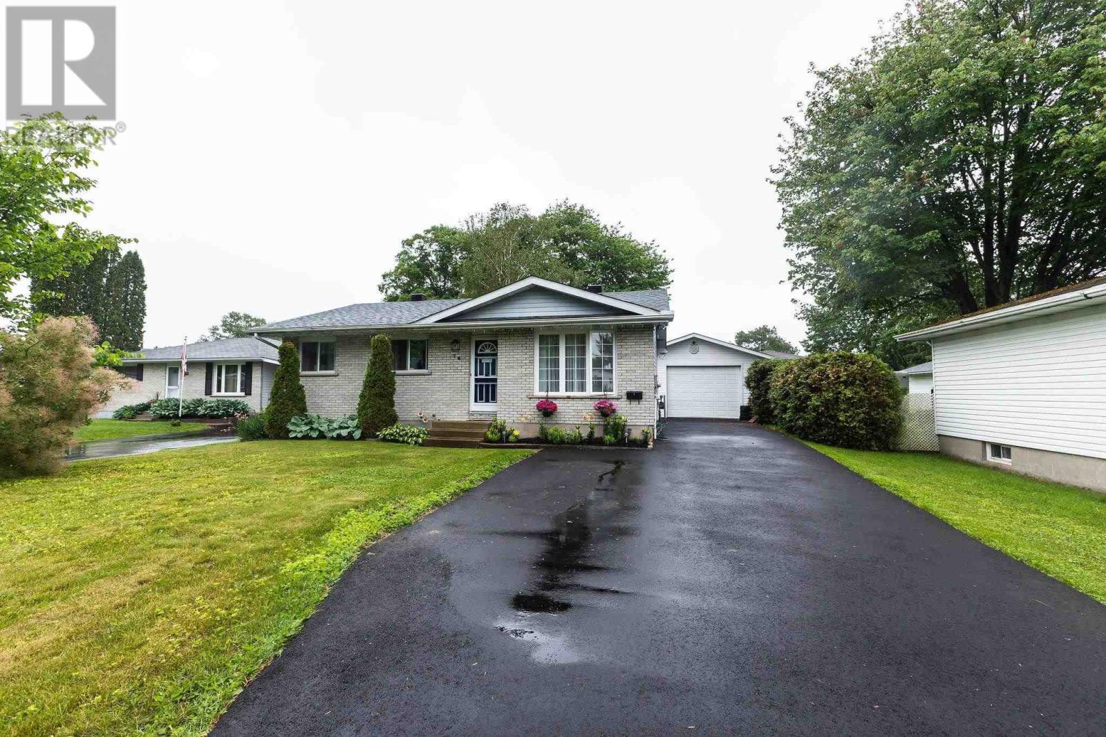 Property Photo: 74 Chicora Cres ON P6A 5S9