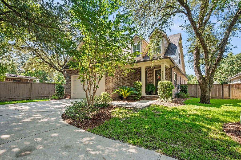 Property Photo:  1958 Hattie Mae Lane  FL 32578 