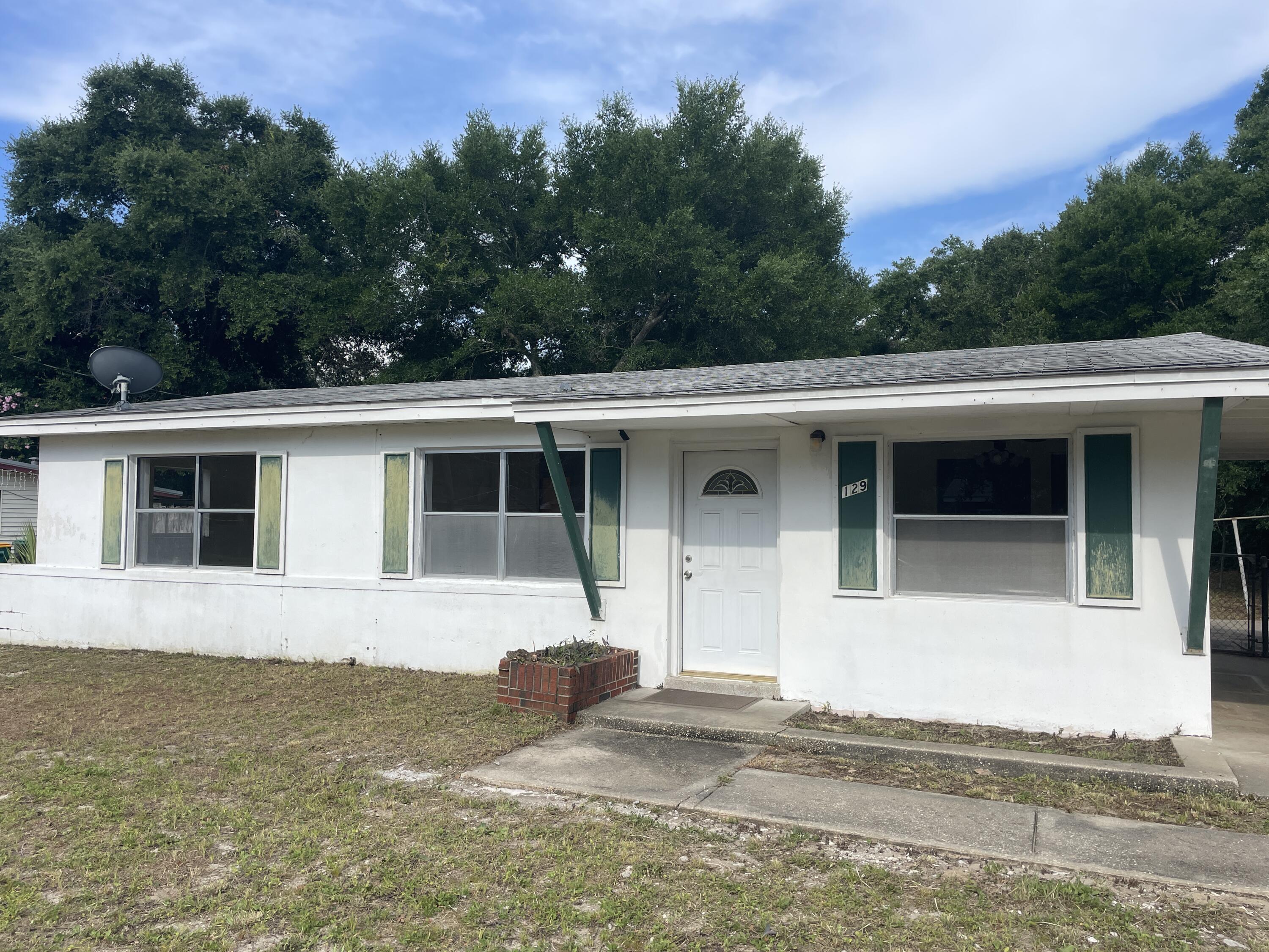Property Photo:  129 Bryn Mawr Boulevard  FL 32569 