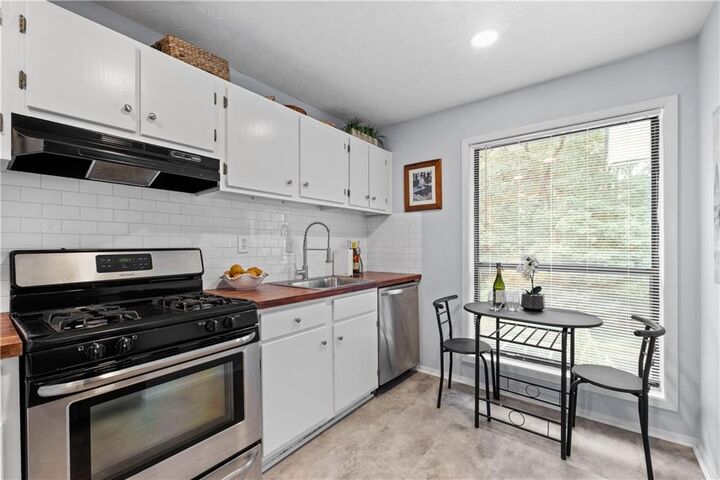 Property Photo: 1507 Wynnes Ridge Circle SE GA 30067
