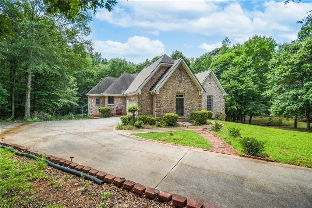 Property Photo: 20 Balfour Drive GA 30014