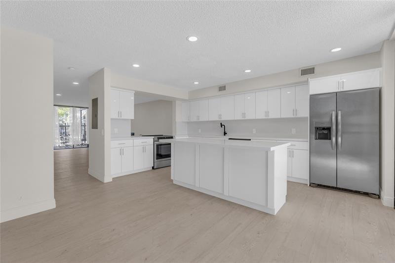 Property Photo: 11291 NW 16th Ct FL 33026
