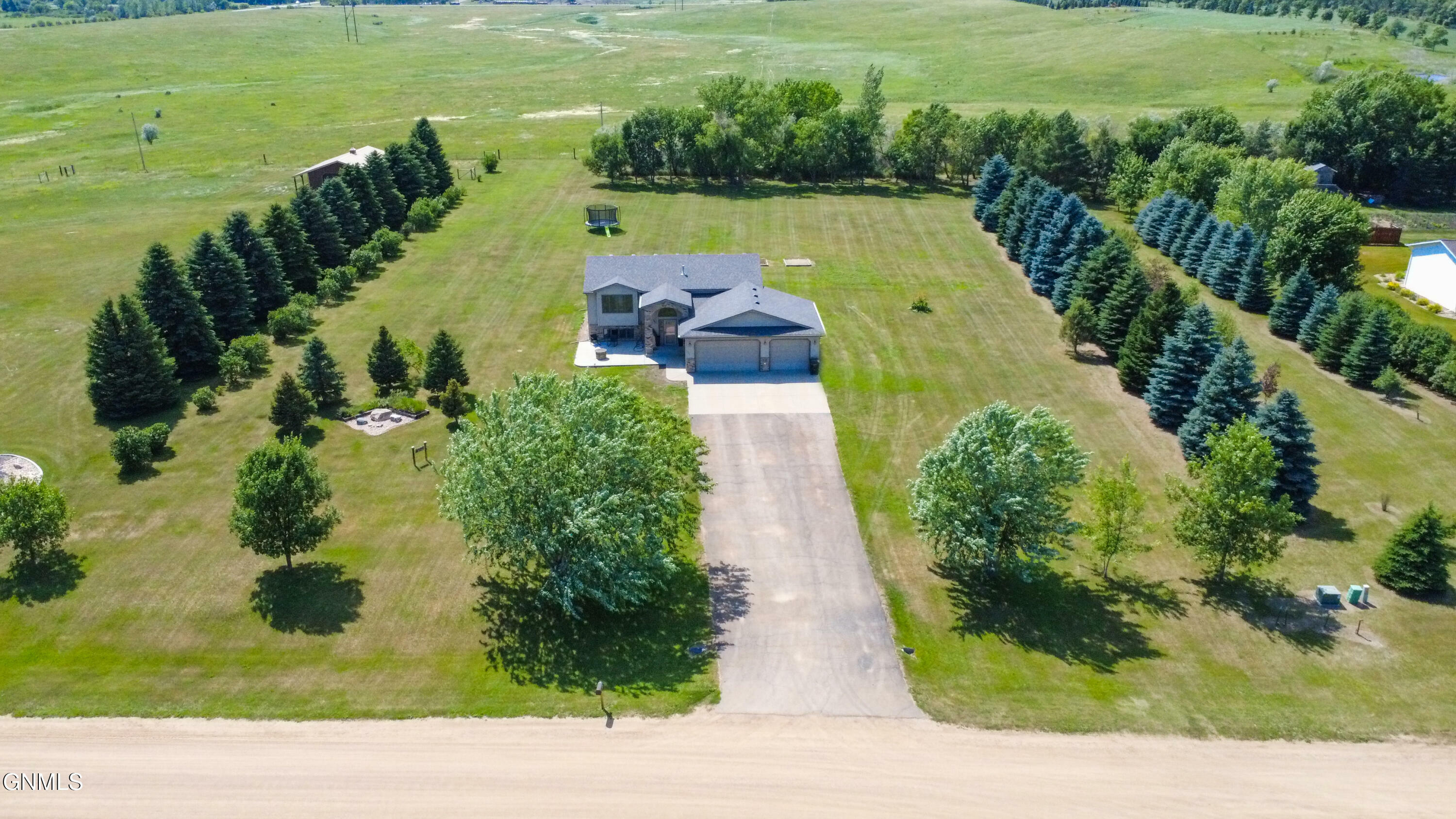 608 Barston Lane  Bismarck ND 58501 photo