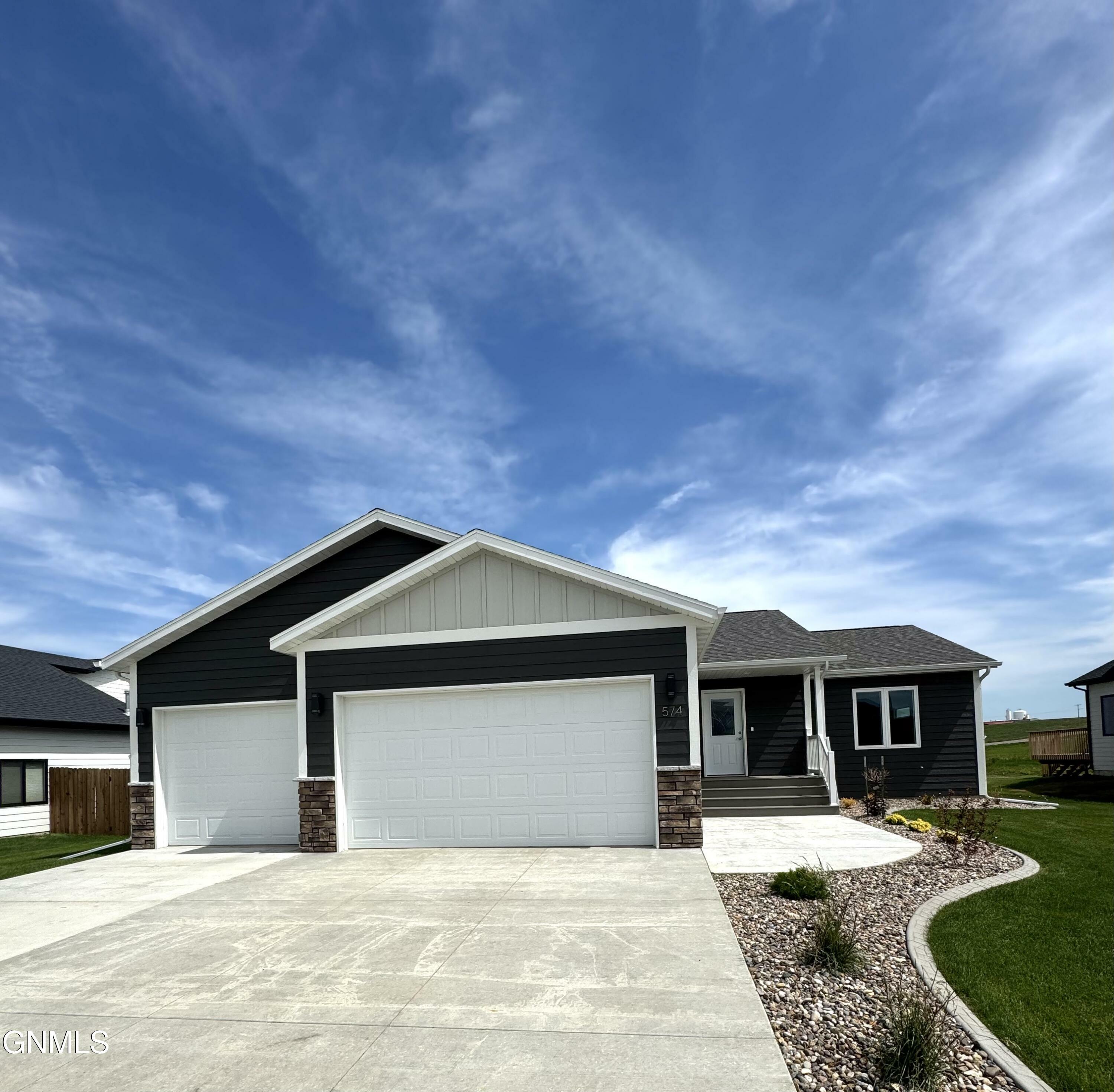 574 River Drive  Dickinson ND 58601 photo