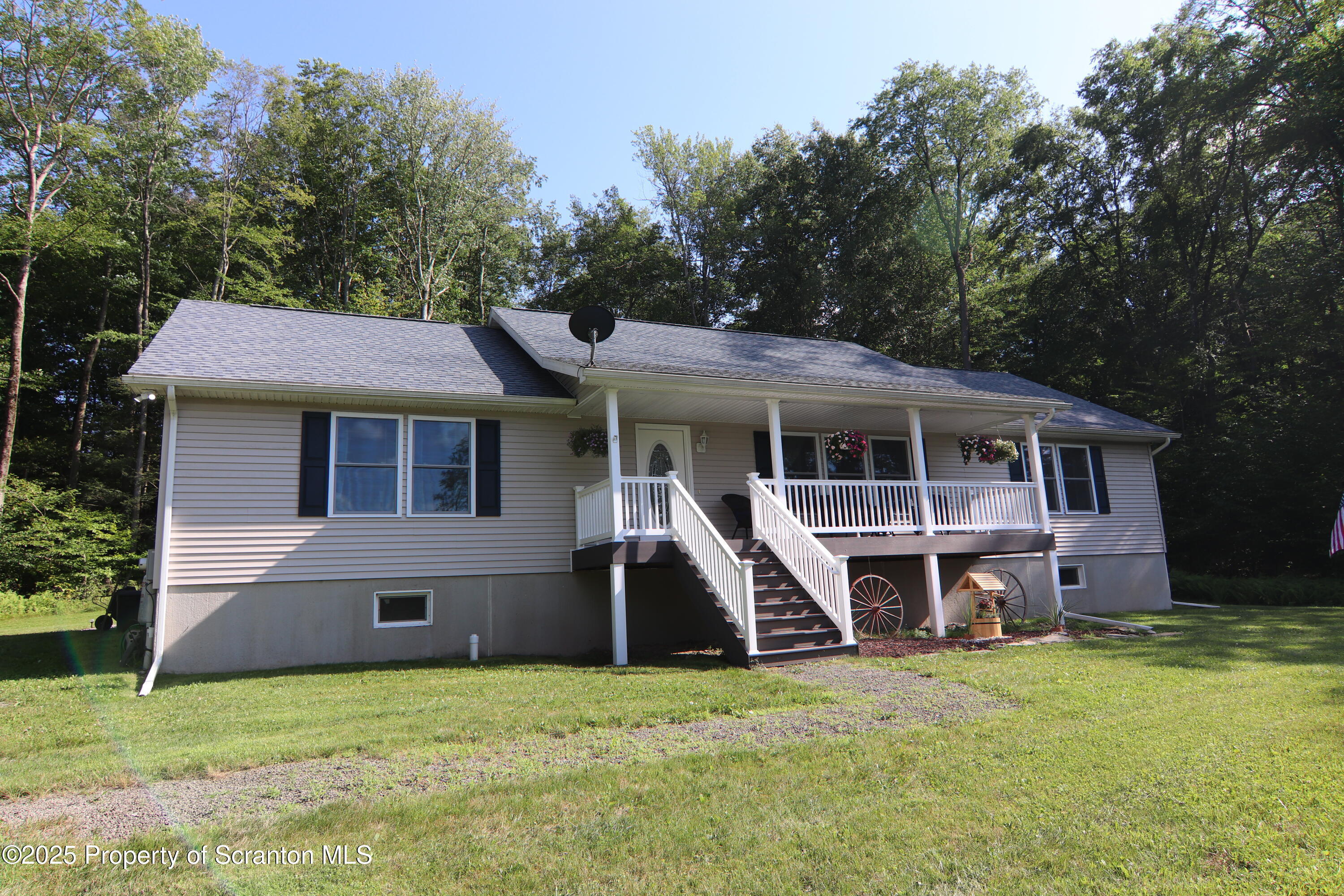 Property Photo: 175 Victory Lane PA 18414