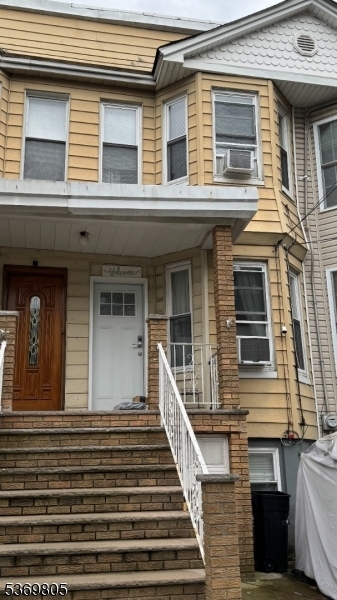 Property Photo: 956 Dehart Pl NJ 07202