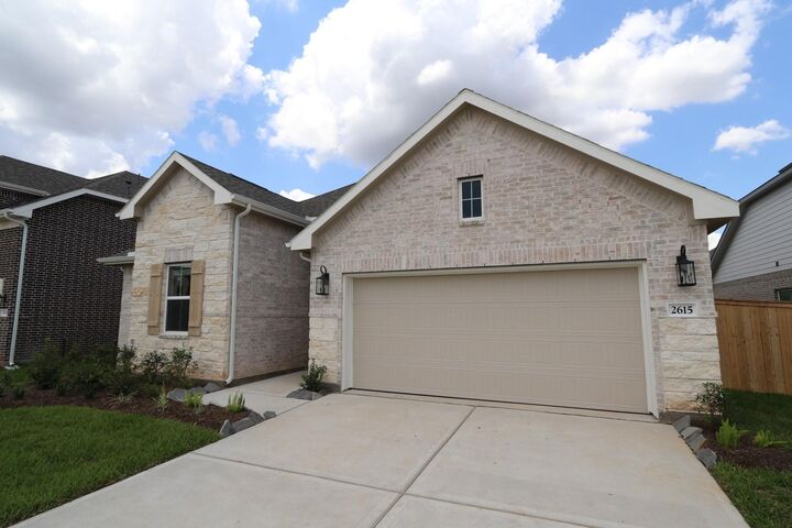 Property Photo: 2615 Wastelbread Lane TX 77471