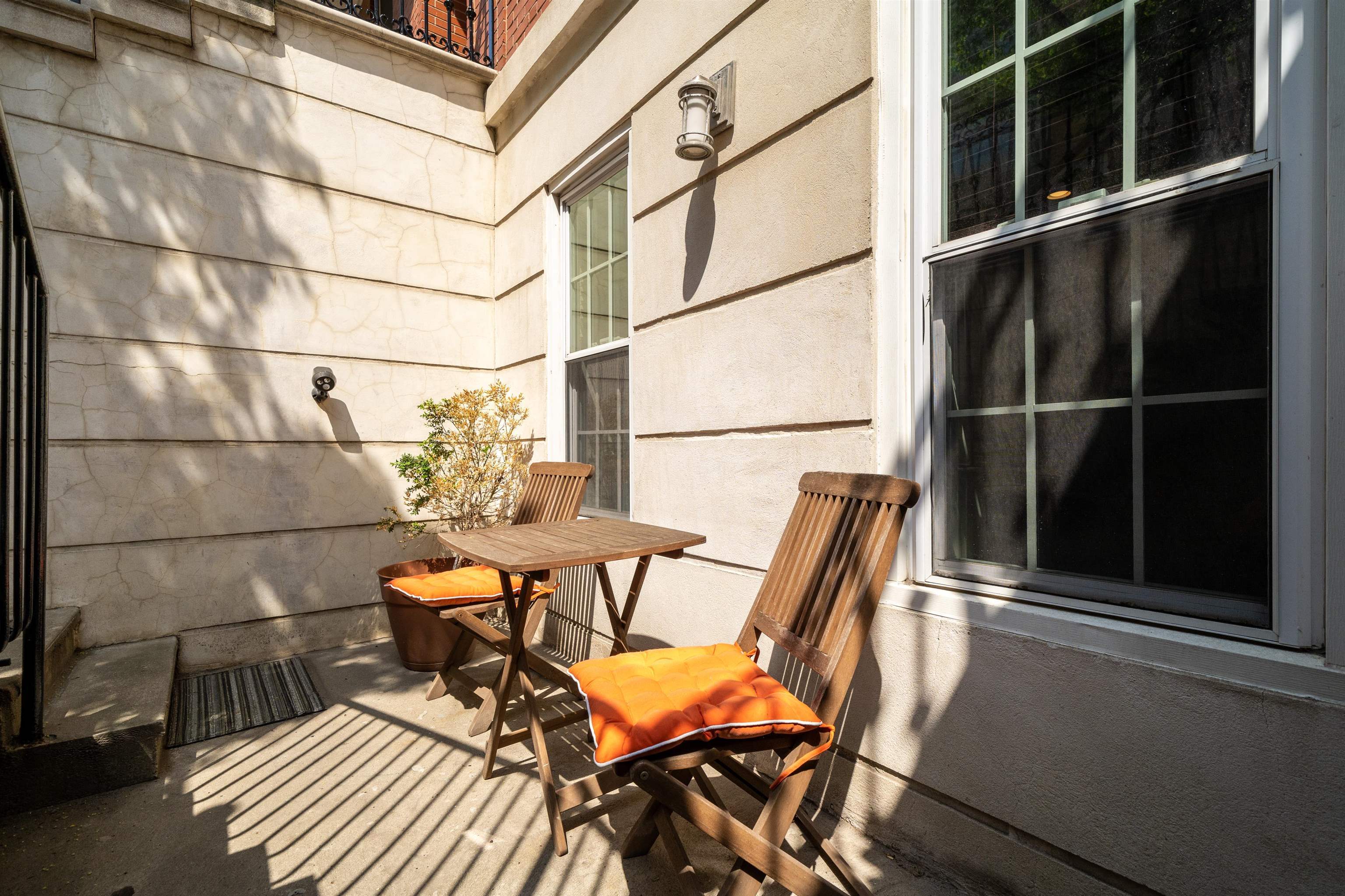 Property Photo: 96 Tidewater St 1G NJ 07302