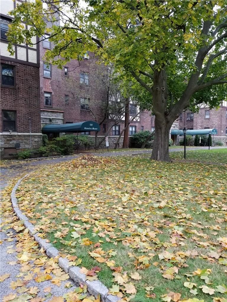 Property Photo:  110 Stonelea Place 2F  NY 10801 