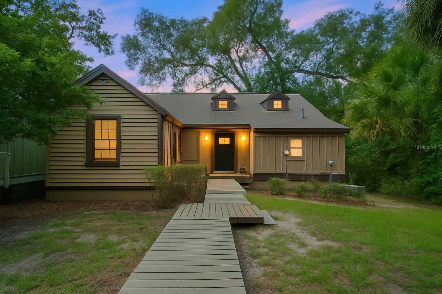 Property Photo:  5328 SW 88th Court  FL 32608 