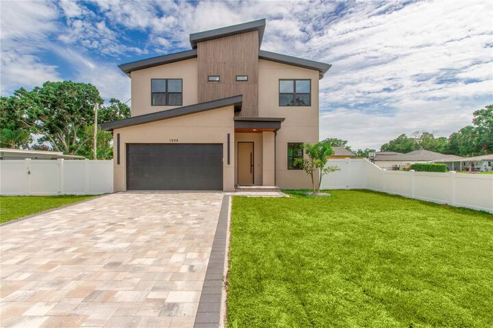 Property Photo:  1808 W Erna Drive  FL 33603