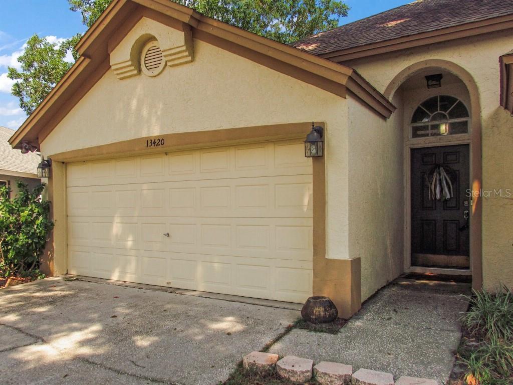 Property Photo:  13420 Sunvale Place  FL 33626 