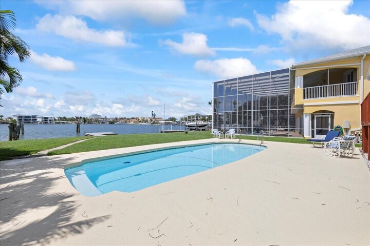 Property Photo: 17025 Dolphin Drive FL 33708