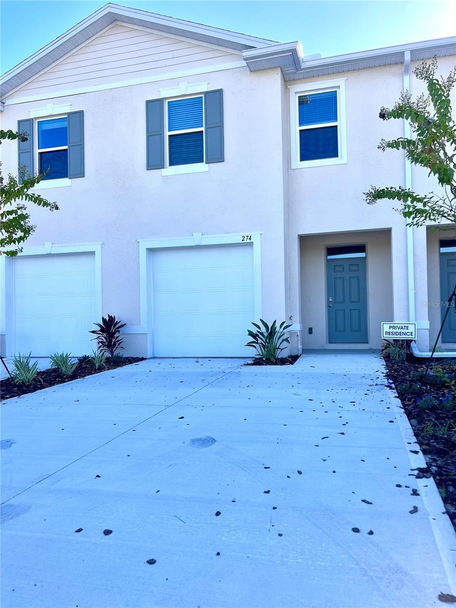 Property Photo: 274 Reena Drive FL 32117