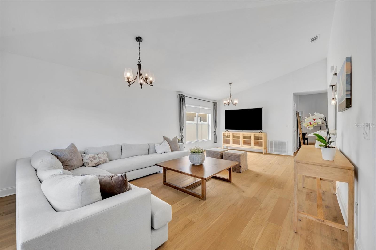Property Photo: 3872 Lake Warren Drive FL 32812