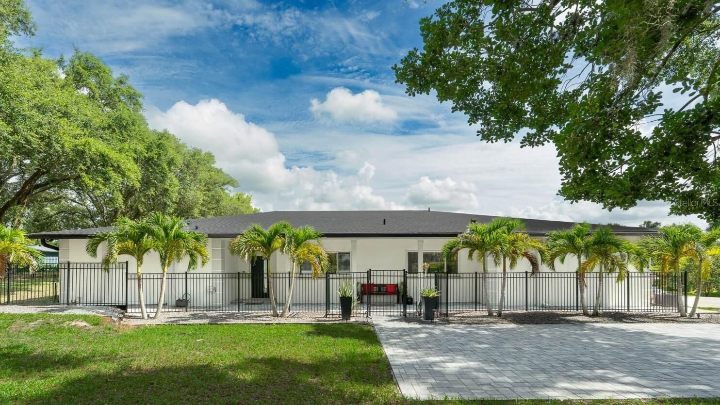 Property Photo: 9353 Gotha Road FL 34786