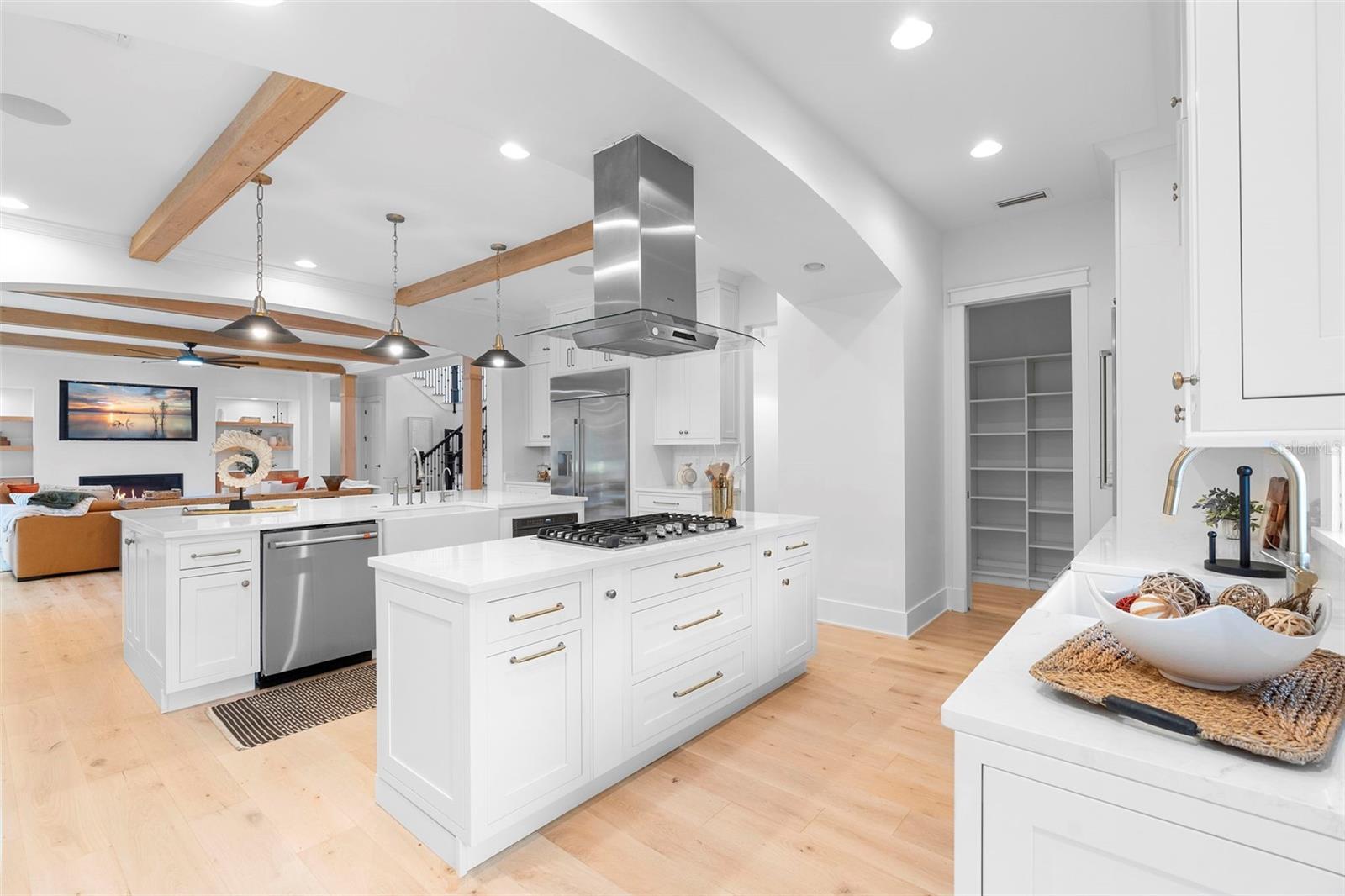Property Photo: 5335 Bentpine Cove Road FL 32224
