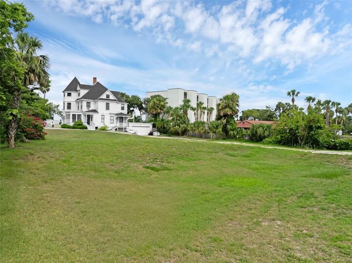 Property Photo:  1000 S Peninsula Drive  FL 32118 