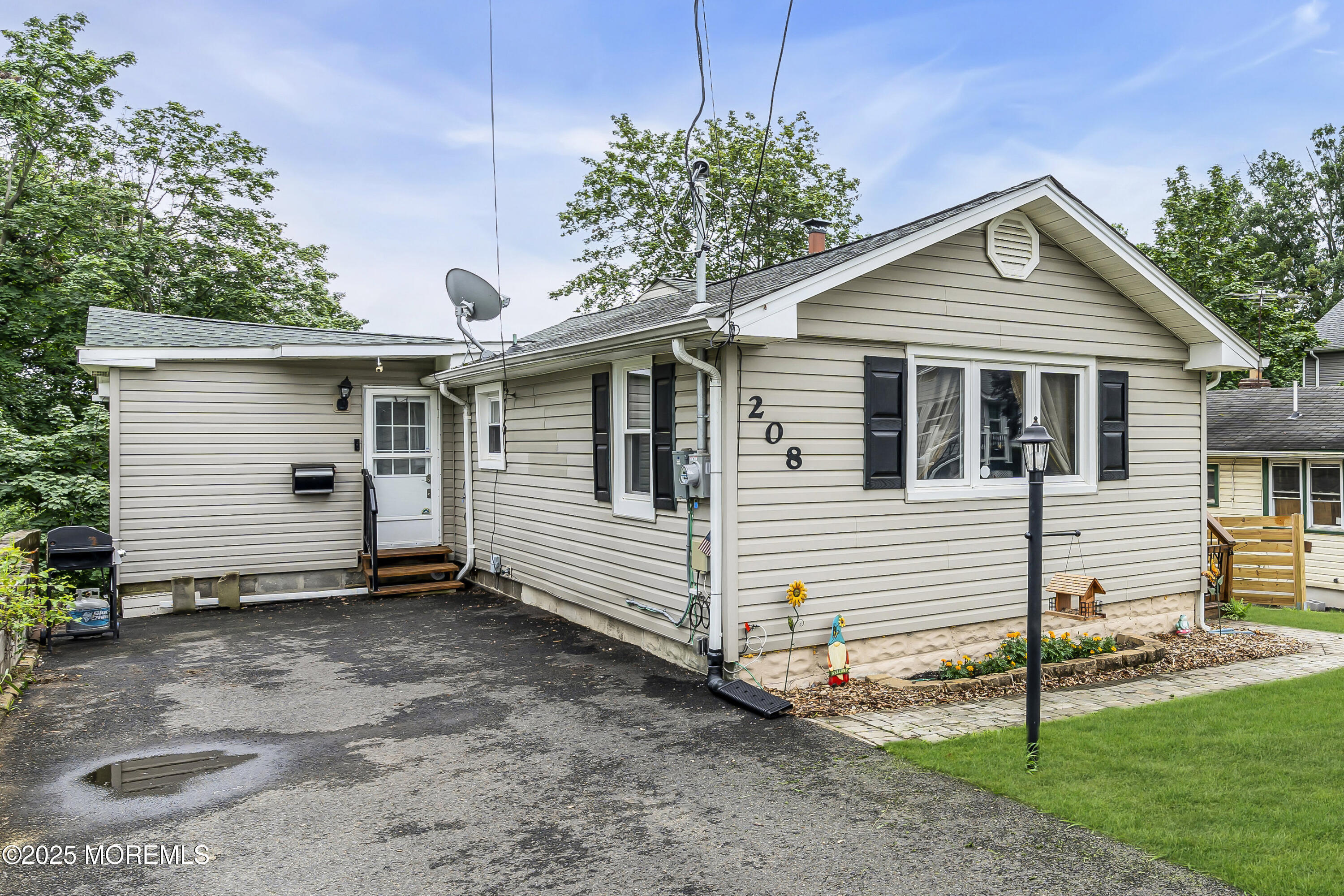 Property Photo: 208 Hilltop Boulevard NJ 07735