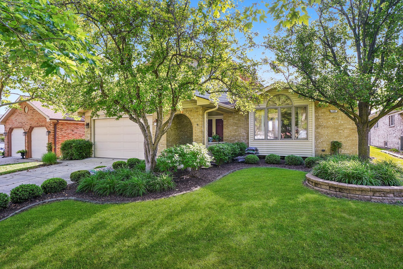 17081 Bonnie Trail West  Oak Forest IL 60452 photo