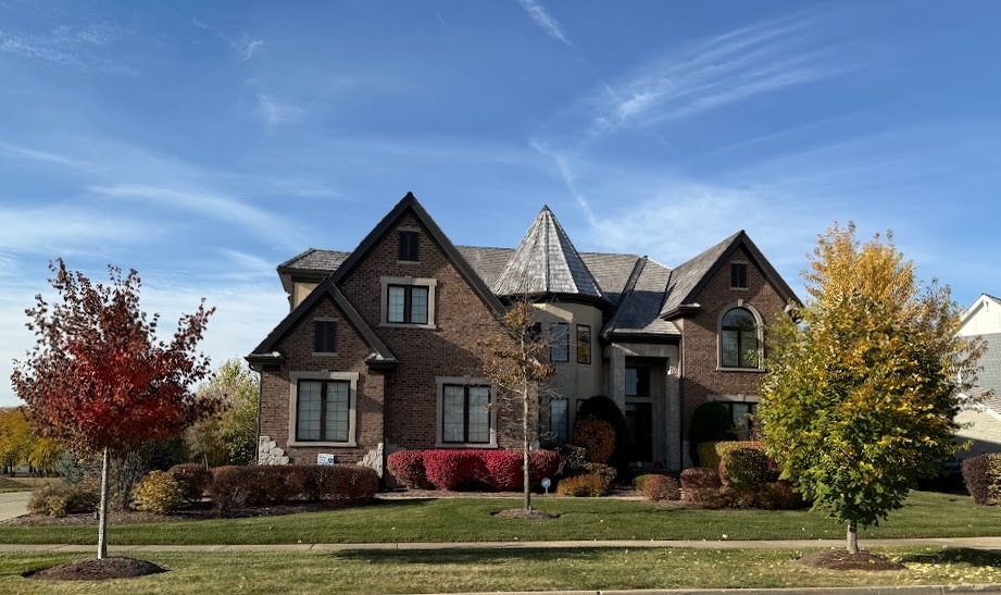 Property Photo: 1860 Lake Charles Drive IL 60061