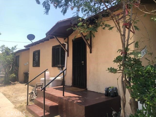 Property Photo: 1350 E 43rd Street CA 90011