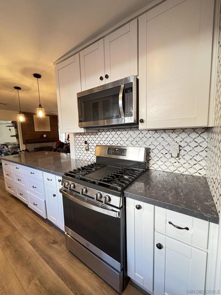 Property Photo: 8835 Haveteur Way CA 92123
