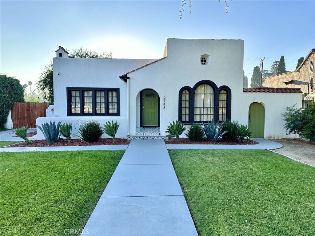Property Photo:  5743 Magnolia Avenue  CA 92506 