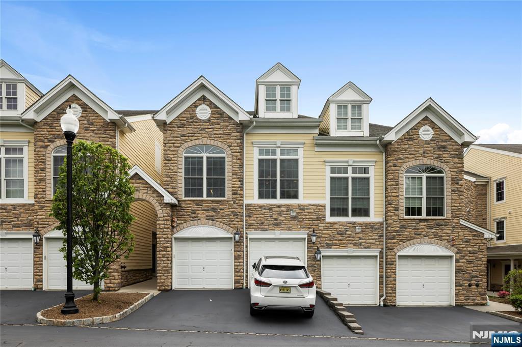 11A Forshee Circle  Montvale NJ 07645 photo